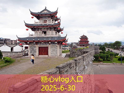 三亚旅拍婚纱摄影：与爱同行，感受浪漫海岸的魅力